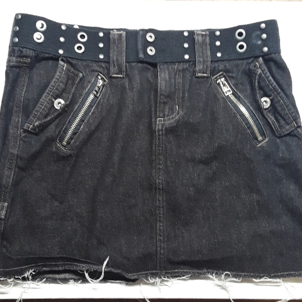Colcci jean company size 38 black jean skirt